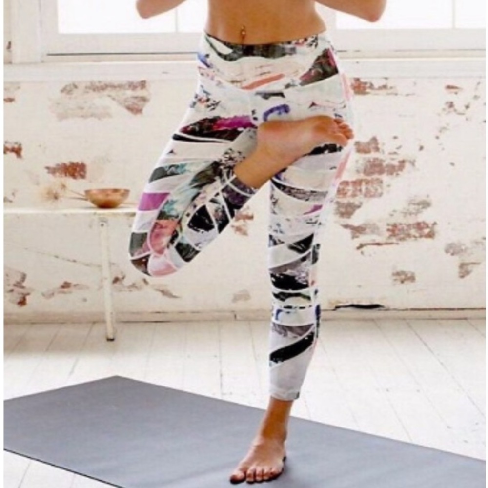Lululemon High Times Pigment Wave Leggings